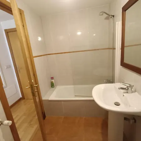 Piso Acogedor Con Parking Appartamento O Milladoiro